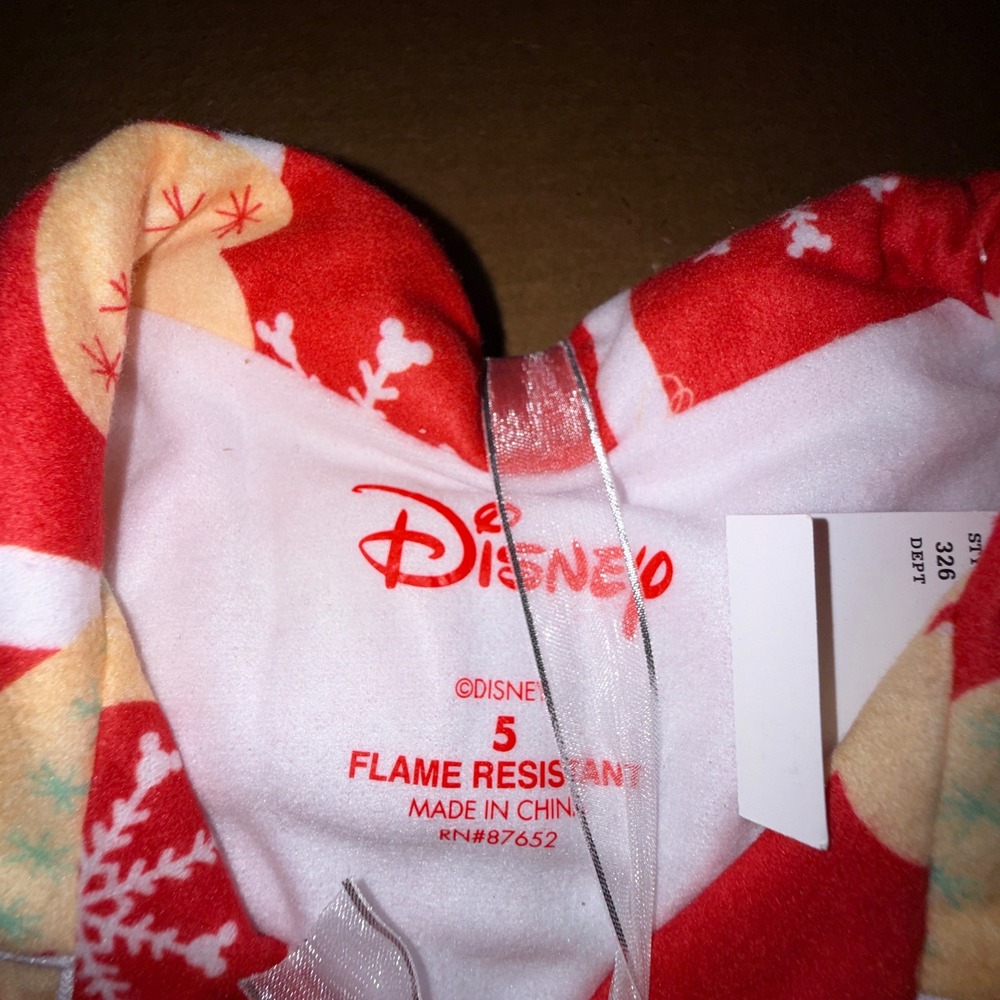 Disney Mickey Mouse Kids Pajama Set Size 5 NEW Holiday Red Snowflake Peppermint - Picture 2 of 6